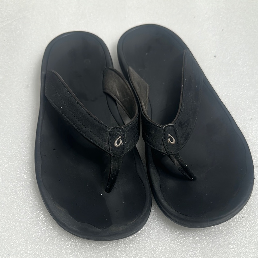 Qlukai Black Flip Flop Sandals size 9.5